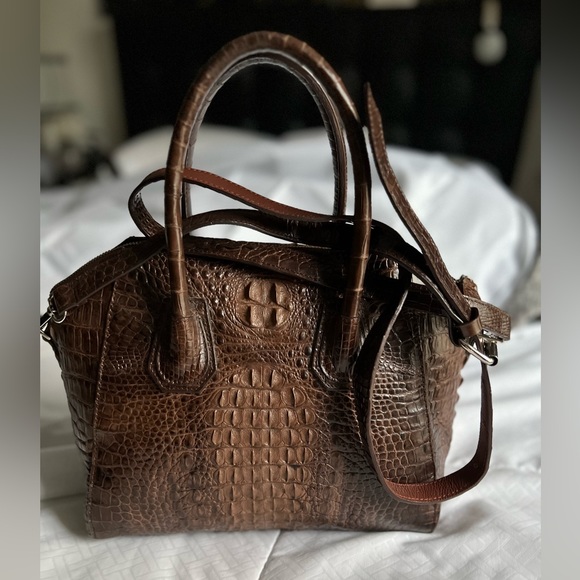 Handmade Leather Alligator Hand Bags - Picture 15 of 16